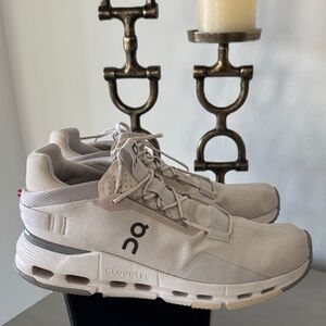 On Running Athletic Shoes